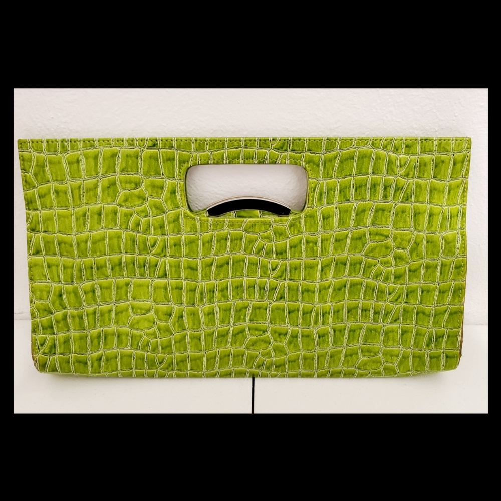 Large Clutch